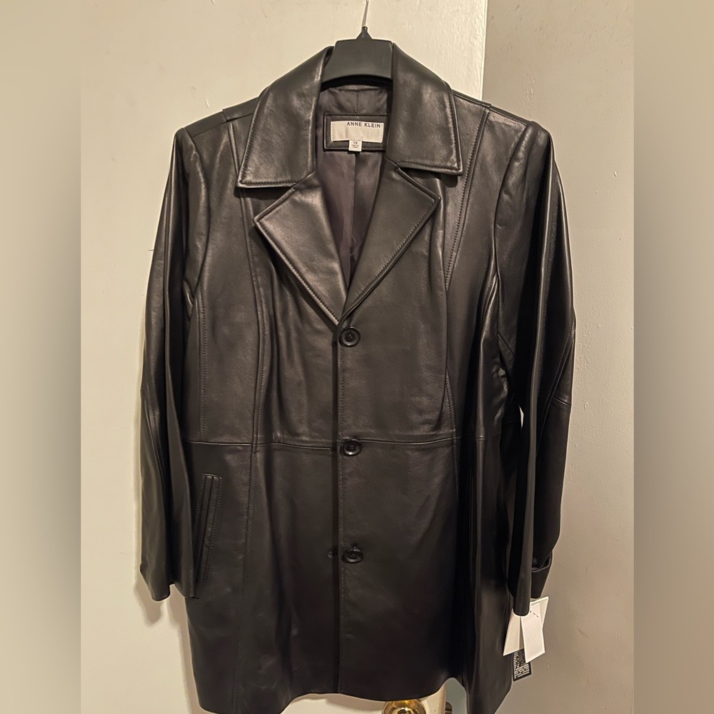 NWT: A beautiful soft leather Anne Klein jacket.